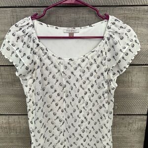 Roz & Ali White Blouse with Black Pattern